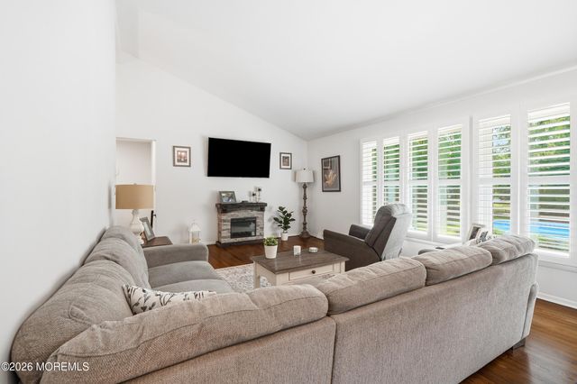 56 Hope Road, Tinton Falls, NJ 07724