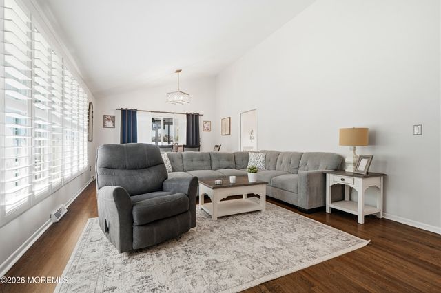 56 Hope Road, Tinton Falls, NJ 07724