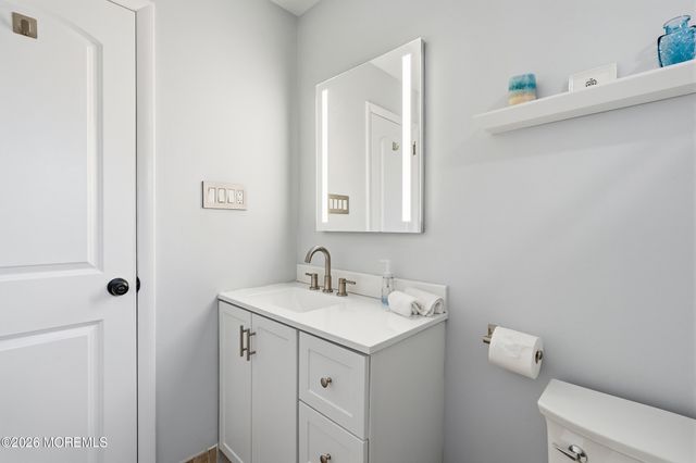 56 Hope Road, Tinton Falls, NJ 07724