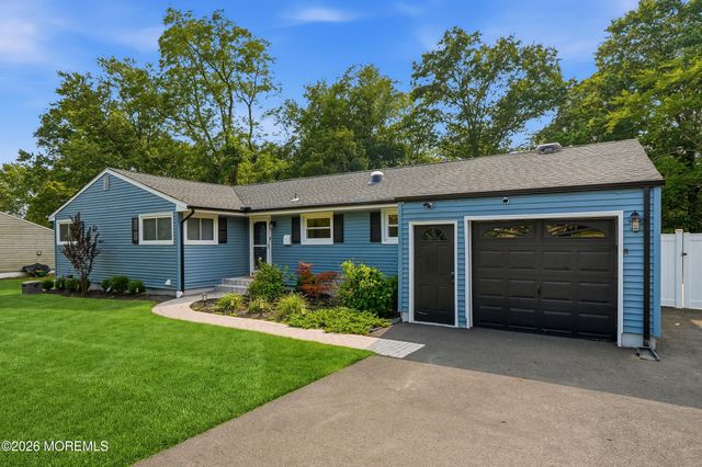 56 Hope Road, Tinton Falls, NJ 07724