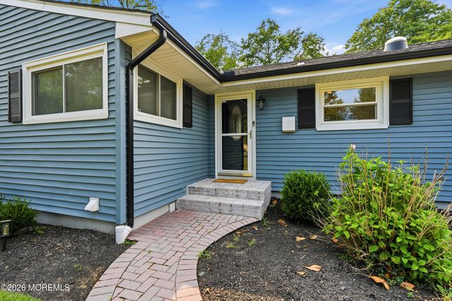 56 Hope Road, Tinton Falls, NJ 07724