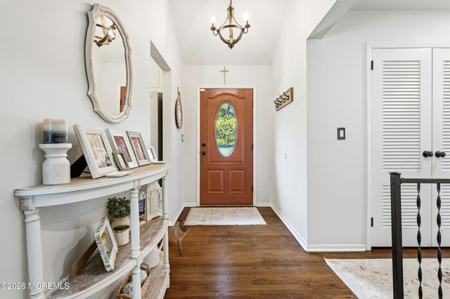 56 Hope Road, Tinton Falls, NJ 07724