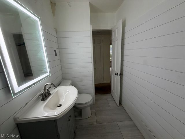 23340 Williams Avenue, Euclid, OH 44123