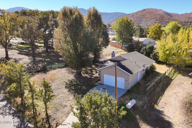 18330 Basil Drive, Tehachapi, CA 93561