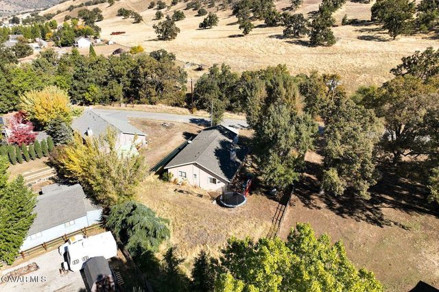 18330 Basil Drive, Tehachapi, CA 93561