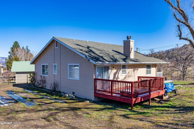 18330 Basil Drive, Tehachapi, CA 93561