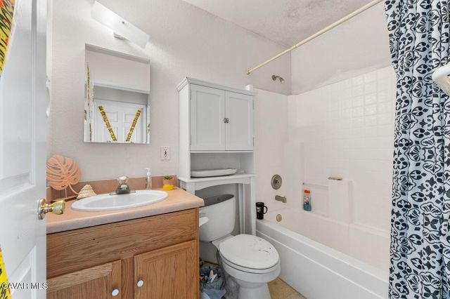 18330 Basil Drive, Tehachapi, CA 93561