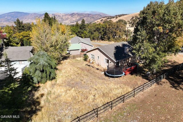 18330 Basil Drive, Tehachapi, CA 93561