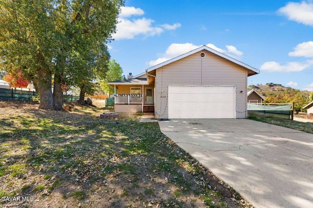 18330 Basil Drive, Tehachapi, CA 93561