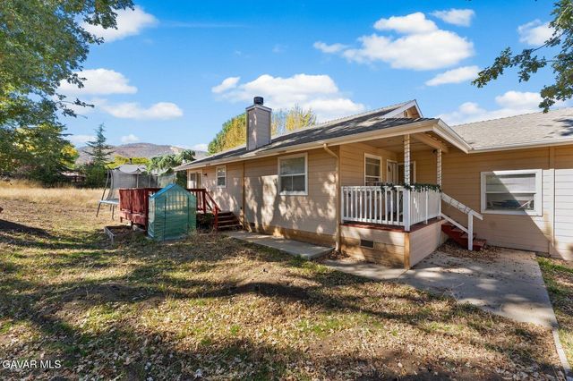 18330 Basil Drive, Tehachapi, CA 93561