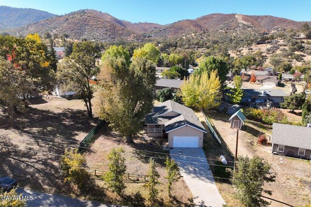 18330 Basil Drive, Tehachapi, CA 93561