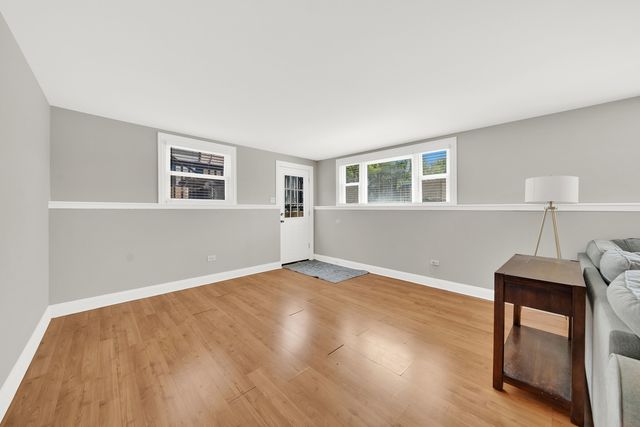 9737 W 57TH Street, Countryside, IL 60525