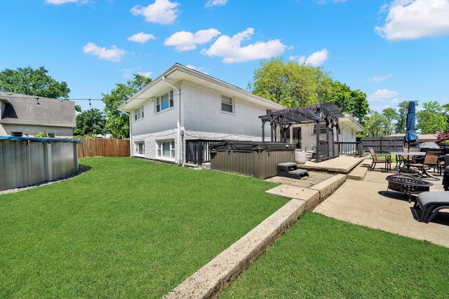 9737 W 57TH Street, Countryside, IL 60525