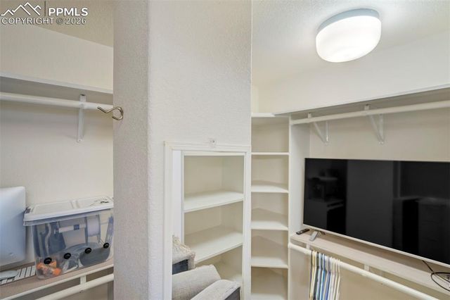 625 Riverview Lane, Colorado Springs, CO 80916