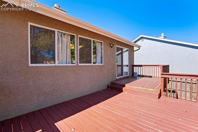 625 Riverview Lane, Colorado Springs, CO 80916