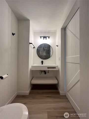 3711 Grandview Drive W, University Place, WA 98465