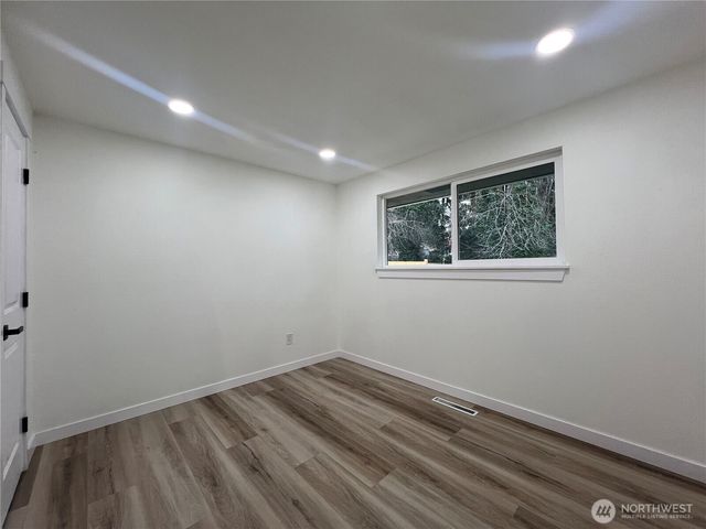 3711 Grandview Drive W, University Place, WA 98465