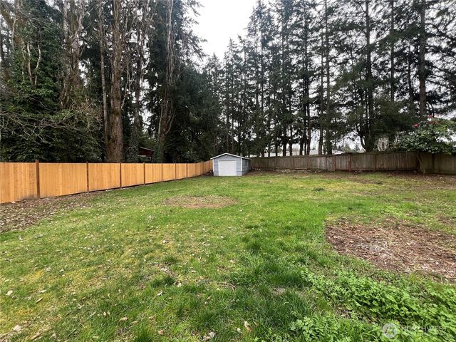 3711 Grandview Drive W, University Place, WA 98465