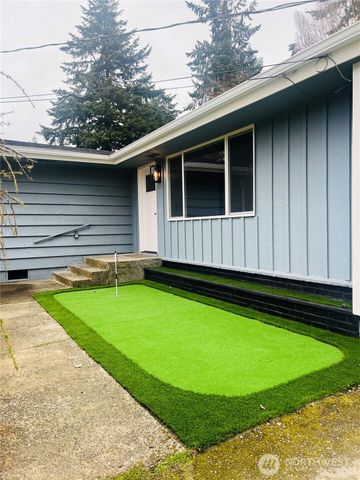 3711 Grandview Drive W, University Place, WA 98465