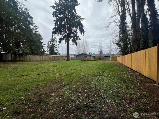 3711 Grandview Drive W, University Place, WA 98465
