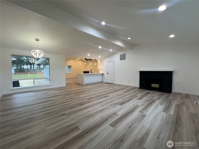 3711 Grandview Drive W, University Place, WA 98465