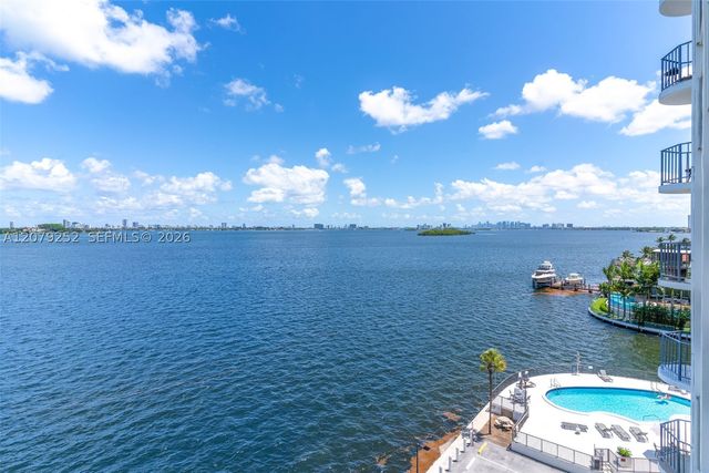 11930 N Bayshore Dr 704, North Miami, FL 33181