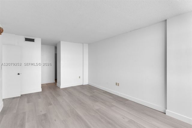 11930 N Bayshore Dr 704, North Miami, FL 33181