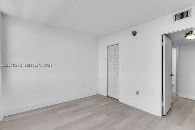 11930 N Bayshore Dr 704, North Miami, FL 33181