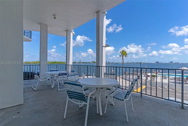 11930 N Bayshore Dr 704, North Miami, FL 33181