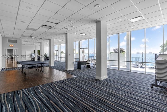 11930 N Bayshore Dr 704, North Miami, FL 33181