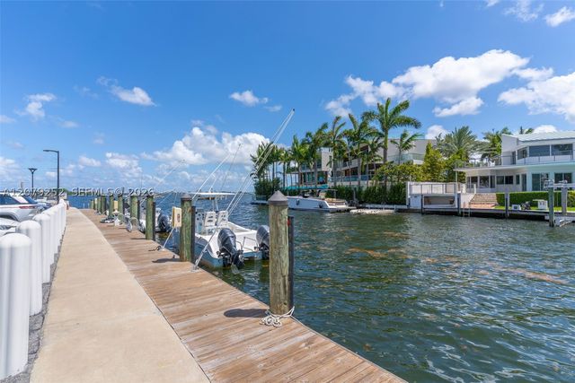 11930 N Bayshore Dr 704, North Miami, FL 33181