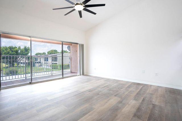 14295 Kendale Lakes Circle, Miami, FL 33183