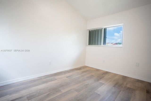 14295 Kendale Lakes Circle, Miami, FL 33183