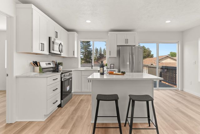 6109 E 8th Ave, Spokane, WA 99212