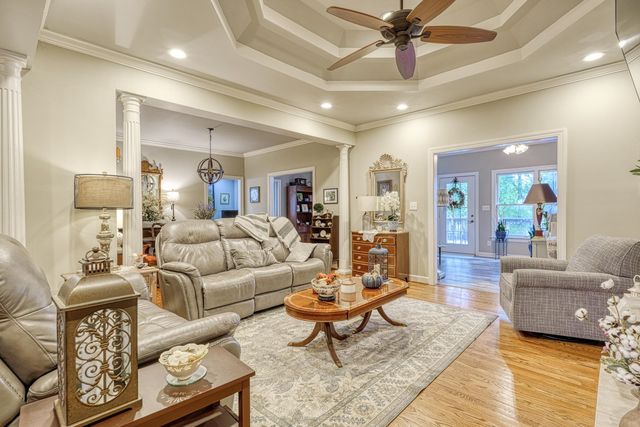 335 Hillcove Point, Wellford, SC 29385