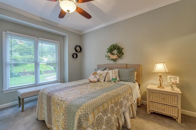 335 Hillcove Point, Wellford, SC 29385