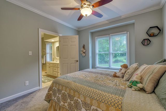 335 Hillcove Point, Wellford, SC 29385