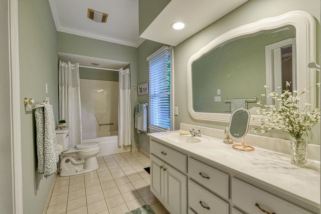 335 Hillcove Point, Wellford, SC 29385