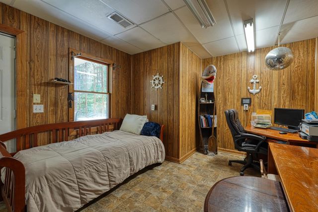 335 Hillcove Point, Wellford, SC 29385