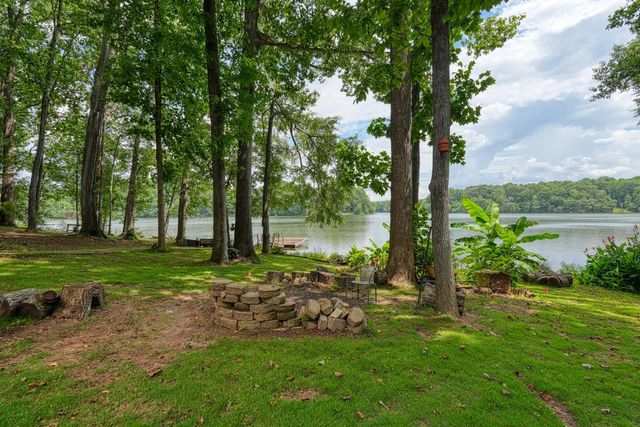 335 Hillcove Point, Wellford, SC 29385