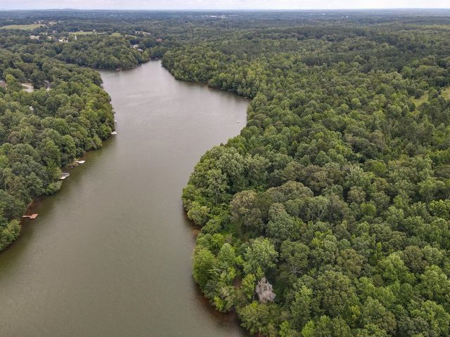 335 Hillcove Point, Wellford, SC 29385