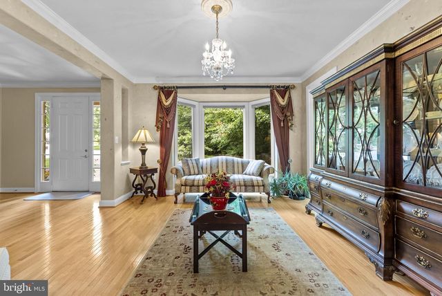 3431 PUTNAM ST, Falls Church, VA 22042