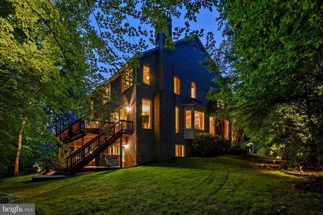 3431 PUTNAM ST, Falls Church, VA 22042