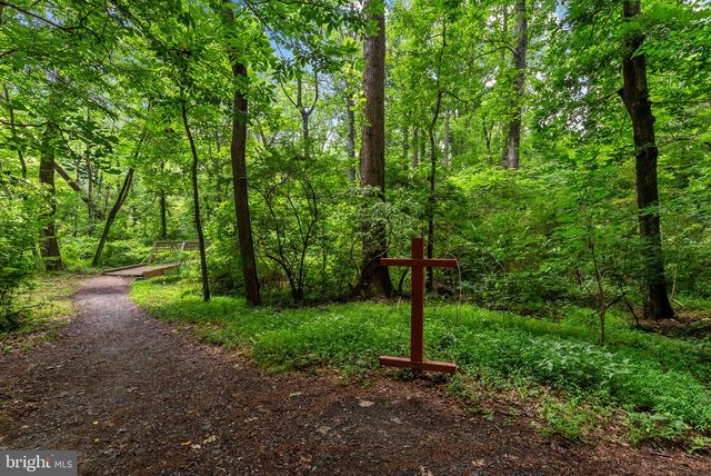 3431 PUTNAM ST, Falls Church, VA 22042