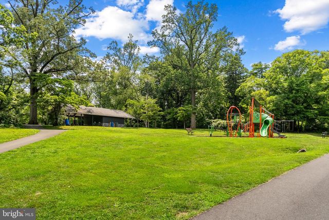 3431 PUTNAM ST, Falls Church, VA 22042