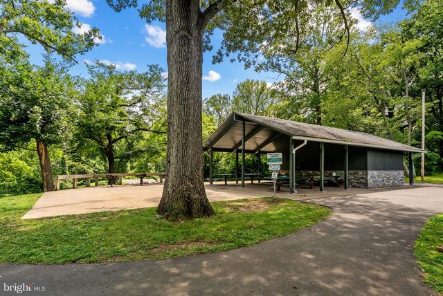3431 PUTNAM ST, Falls Church, VA 22042