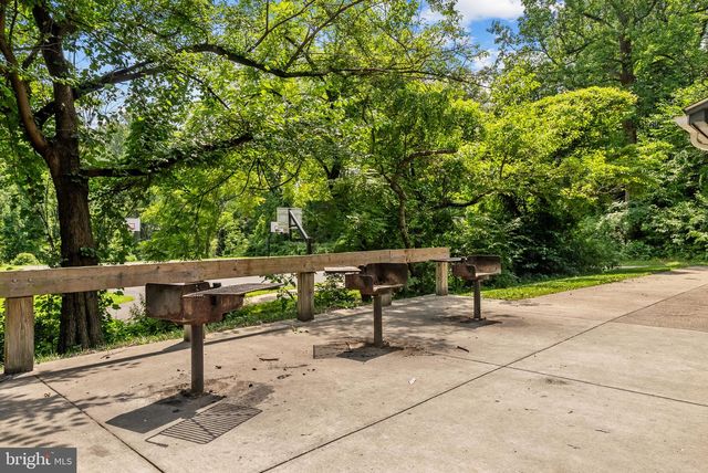 3431 PUTNAM ST, Falls Church, VA 22042