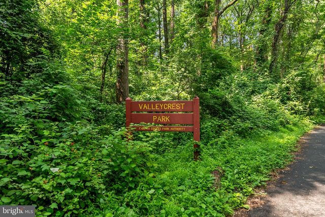 3431 PUTNAM ST, Falls Church, VA 22042