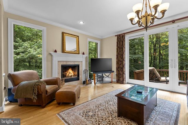 3431 PUTNAM ST, Falls Church, VA 22042