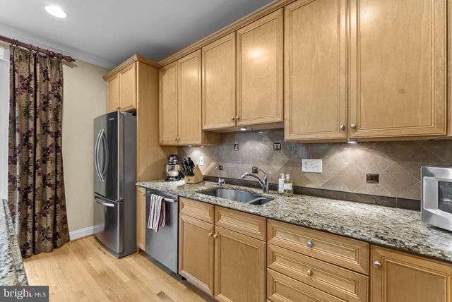 3431 PUTNAM ST, Falls Church, VA 22042